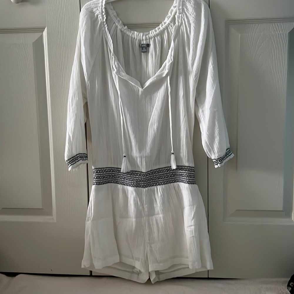 aerie White Romper!!